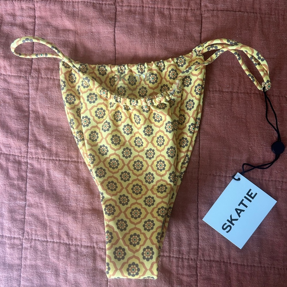 SKATIE Bobbi Bottom in Kauai, size SMALL